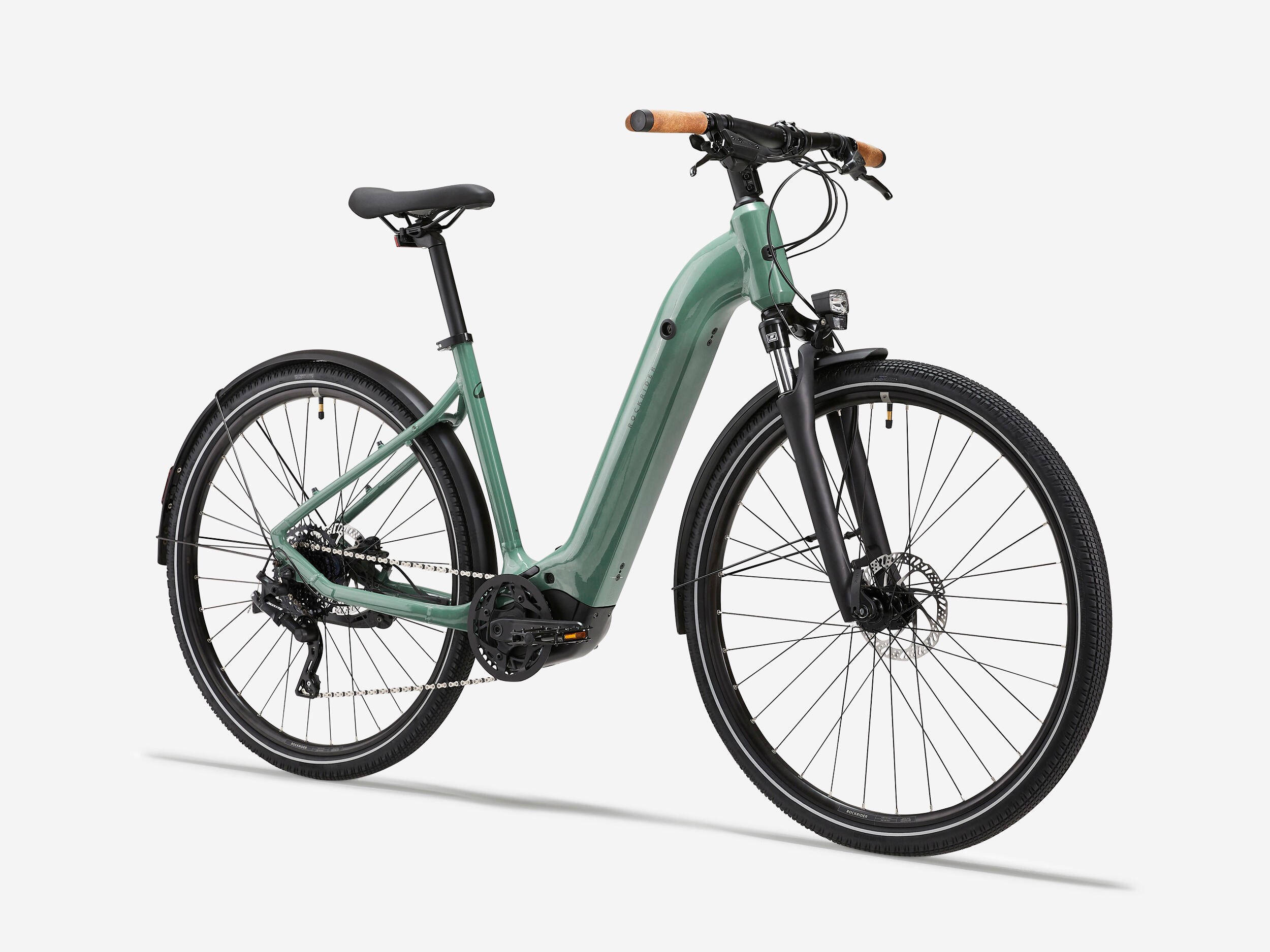 Le vélo électrique hybride Rockrider E-ACTV 500 de Decathlon est ...