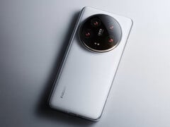 On ne sait pas exactement à quoi sert la puce &quot;Small Surge&quot; à l&#039;intérieur du Xiaomi 15 Ultra (Image source : Xiaomi)