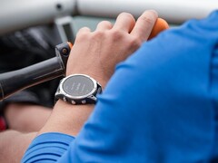 Les premières Fenix 7 de Garmin devraient arriver sous deux noms de modèles, Fenix 7 illustré. (Source de l&#039;image : Garmin)