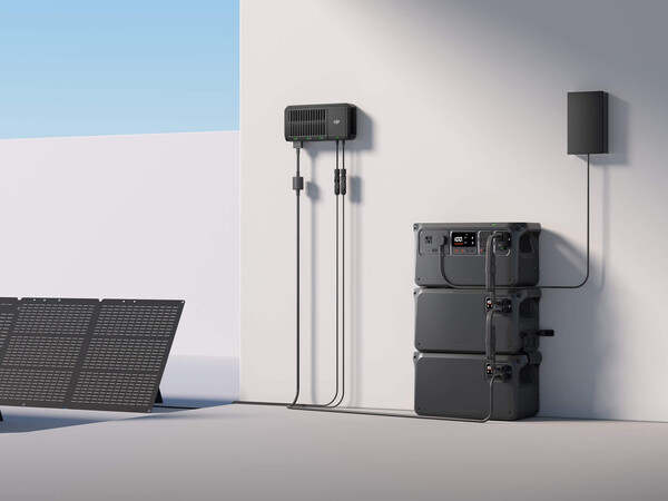 Le chargeur solaire/voiture super rapide DJI Power 1,8 kW peut également être utilisé à la maison avec des panneaux solaires. (Source de l'image : DJI)