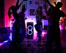 Les produits JBL PartyLight offrent des effets d'éclairage synchronisés avec la musique. (Source de l'image : JBL)