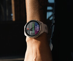 Le téléchargement de la version 19.18 du logiciel peut être déclenché manuellement en appuyant sur &quot;Vérifier les mises à jour&quot; dans le menu des paramètres de la Forerunner 965. (Source de l&#039;image : Garmin)