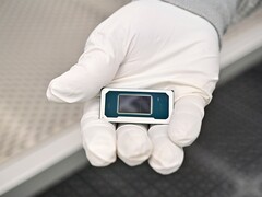 Les processeurs Intel Nova Lake devraient utiliser le nœud de traitement Intel 18A, le même que celui utilisé pour les puces Panther Lake. (Échantillon de puce Panther Lake illustré ici). (Source de l'image : Intel)