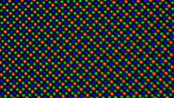 L'écran OLED possède une matrice de sous-pixels RG/BG composée d'une diode rouge, d'une diode bleue et d'une diode verte.