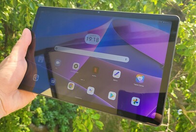 Test du Lenovo Tab M10 Plus 2022 (Gen 3) : tablette abordable avec écran 2K  et stylet - Notebookcheck.fr