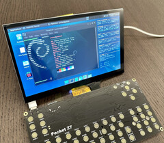 La Pocket Z utilise un Raspberry Pi Zero 2 W, entre autres composants. (Source de l&#039;image : Hackaday)