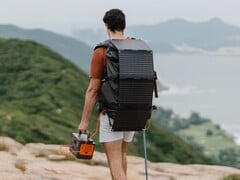 Le mini panneau solaire SolarSaga 40W de Jackery est un produit autonome. (Source de l&#039;image : Jackery)