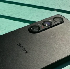 Le Sony Xperia 1 V reçoit désormais Android 15 (Image Source : Trusted Reviews)