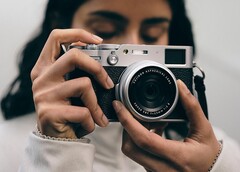 Le Fujifilm X100VI est proposé sur eBay à plus de 1 000 dollars au-dessus du prix catalogue. (Source de l&#039;image : Fujifilm)