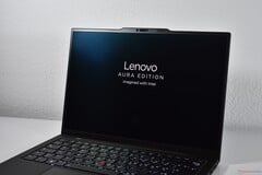 Le prix est sur le point de baisser : Plus d&#039;options pour le Lenovo ThinkPad X1 Carbon Gen 13, y compris des écrans IPS et des processeurs Ultra 5 (source d&#039;image : Benjamin Herzig)