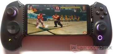 L'Abxylute S9 s'est bien comportée dans Street Fighter IV, même s'il ne s'agit pas d'une manette de combat de type arcade. (Source de l'image : Notebookcheck)