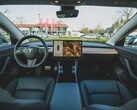 La conduite autonome intégrale de Tesla est une option de 8 000 dollars à l'achat d'un véhicule, avec un abonnement ultérieur de 99 dollars par mois. (Source de l'image : Bram Van Oost)