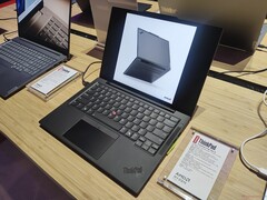 Lenovo ThinkPad T14s Gen 6 AMD (source de l&#039;image : Benjamin Herzig)