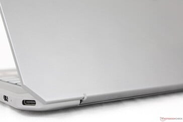 La texture gris mat est similaire à celle de la série EliteBook