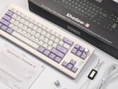 Le Epomaker Shadow-X est un clavier mécanique à 70 % doté de caractéristiques et de matériaux haut de gamme. (Source de l'image : Epomaker)