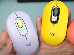 Comme les trois autres options, la souris sans fil Pop de Logitech est disponible en plusieurs couleurs (Source de l&#039;image : Box.co.uk sur YouTube)