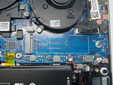 Un emplacement pour disque SSD secondaire