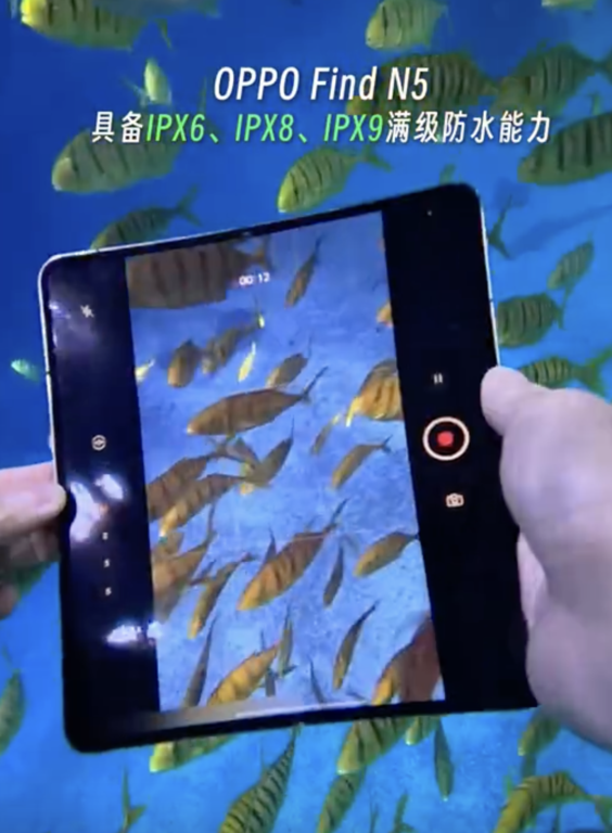 L'Oppo Find N5 prend en charge l'enregistrement vidéo sous l'eau. (Source de l'image : Weibo)