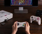 8BitDo a décidé de célébrer le 30ème anniversaire de la Sega Saturn avec deux nouveaux produits. (Source de l'image : 8BitDo)