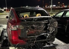 Véhicules endommagés chez un concessionnaire Tesla de Salem. Arrestation d&#039;un suspect d&#039;incendie criminel (Image source : Salem Police Department)