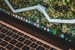 Applele projet de MacBook pliable de la Commission européenne serait reporté à 2027 ou 2028 (Source de l&#039;image : Jonathan Kemper, Unsplash)