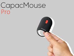 CapacMouse Pro pèse 30 grammes et dispose d&#039;un bouton de défilement sensible à la pression (Image source : Astract Japan - edited)