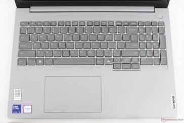 Pour distinguer les modèles ThinkBook 16 G6 et G7, il suffit de repérer la touche Co-Pilot sur le clavier