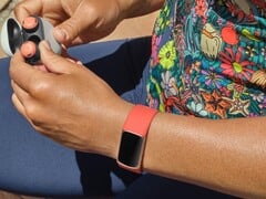 Une nouvelle mise à jour est arrivée pour les Fitbit Charge 6, Inspire 3, Sense 2 et Versa 4 (Image source : Fitbit)