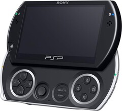 La PSP Go disposait d&#039;une manette coulissante unique et une configuration similaire pourrait bientôt être disponible pour votre iPhone (Image source : Amazon)