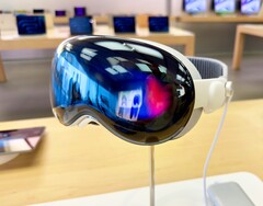 Applele casque léger de réalité augmentée, qui devait se connecter à un Mac, aurait été abandonné. (Source de l&#039;image : Mylo Kaye)