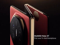 Le Mate XT reste le seul smartphone à trois volets produit en série, plusieurs mois après son lancement initial. (Source de l&#039;image : Huawei - édité)