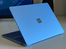 Ordinateur portable Surface en bleu saphir