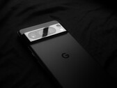 Le Pixel 8 Pro est l'un des trois appareils Google capables de mesurer la température de la peau. (Source de l'image : Samuel Angor - Unsplash)