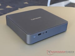 Le Lenovo IdeaCentre Mini x est disponible avec trois options de processeurs Snapdragon de la série X (Image source : Notebookcheck)