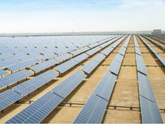 Le désert offre beaucoup d&#039;espace pour les panneaux solaires (Source de l&#039;image : Masdar.ae)