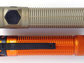 Lampes de poche Olight Baton Ultra (en haut) et Baton 4 Pro.