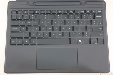 Disposition des touches identique à celle du clavier détachable Latitude 7320. Rétro-éclairage blanc à deux niveaux en standard