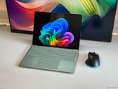 Test du Microsoft Surface Laptop 13,8 2026 : le Snapdragon X2 Plus est bien plus puissant