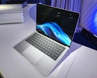 Prise en main : Le HP EliteBook X G1a avec Ryzen AI Pro 9 HX 375 vise les utilisateurs puissants qui n'ont pas besoin d'un dGPU (source d'image : Benjamin Herzig)