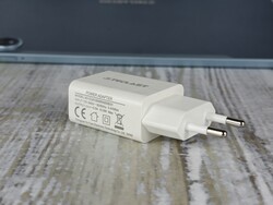 Le chargeur 10W du Teclast T60 Plus