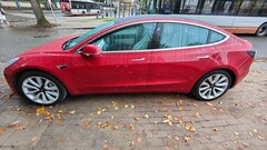 La Model 3 consomme peu de carburant et nécessite peu d&#039;entretien, mais les coûts d&#039;assurance sont élevés (Source : Notebookcheck)