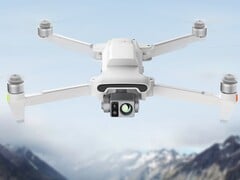 Le drone X8T est équipé de trois caméras (Image source : Fimi)