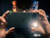 Certaines des fonctionnalités de l'appareil photo du Pixel 9 Pro devraient bientôt faire leur apparition sur les anciens smartphones de Google. (Source de l'image : Amanz - Unsplash)