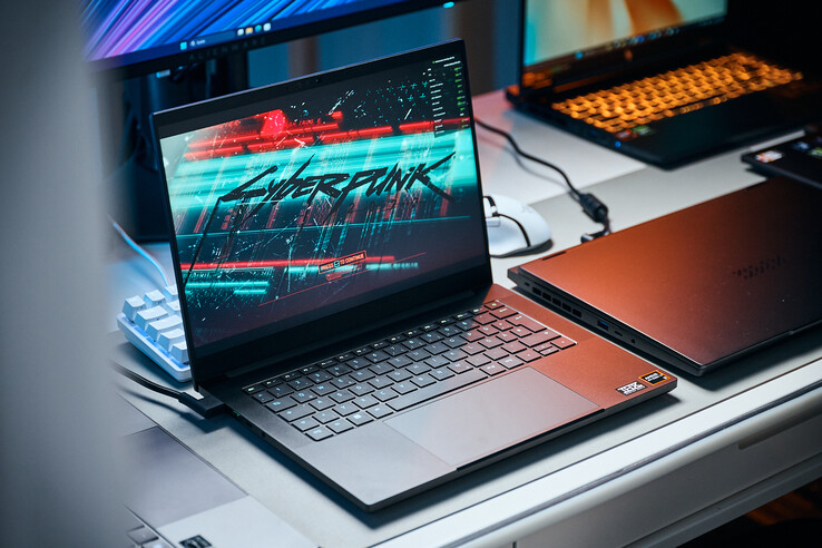 Razer Blade 14 fonctionnant sous Cyberpunk 2077.