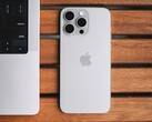 L'iPhone 15 ( Apple ) et l'iPhone 15 Pro (das) ont été les smartphones les plus vendus en 2024. (Source de l'image : Lala Azizli)