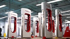 Piles préfabriquées pour Supercharger (Source : Tesla)