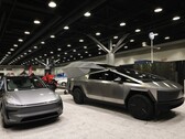 Les véhicules Tesla exposés au salon de l'automobile de Vancouver avant que l'entreprise ne soit expulsée (Source de l'image : Nick Procaylo /10107479A)