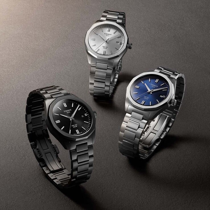 La Tissot PRC 100 Solar est disponible avec un cadran argenté, bleu et noir (Image source : Tissot)