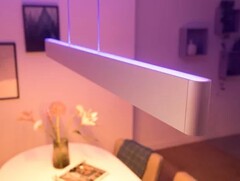 La suspension intelligente Philips Hue Ensis est arrivée aux États-Unis. (Source : Philips Hue)