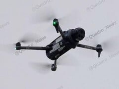 Le Mavic 4 Pro est doté d&#039;une caméra de conception différente de celle de la série Mavic 3. (Source de l&#039;image : via @Quadro_News)